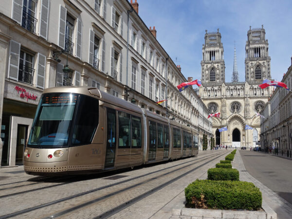 Private Transfer: Paris to Orleans
