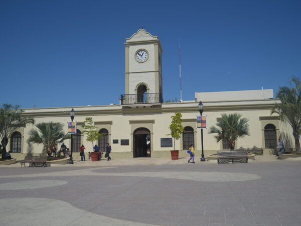 Private Transfer: La Paz International Airport to San Jose Del Cabo