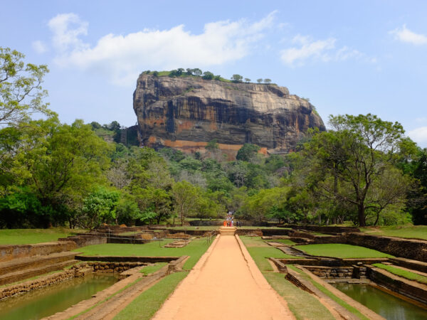 Privattransfer: Sigiriya – Internationaler Flughafen Bandaranaike