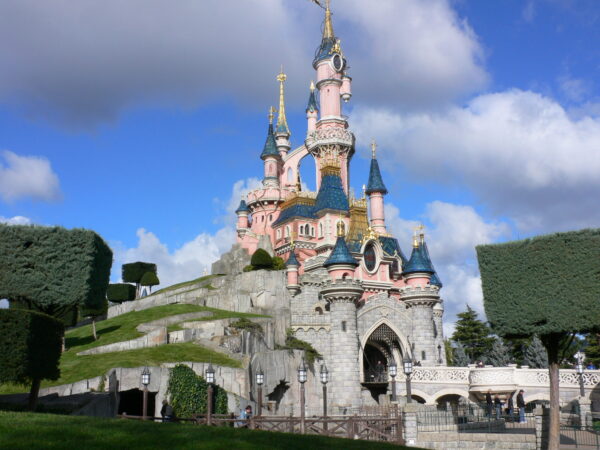 Private Transfer: Paris Disneyland to Brussels Be
