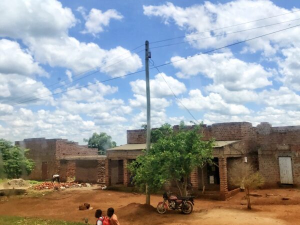 Transfert privé : Entebbe → Oyam