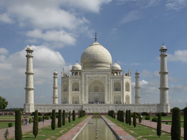 Privattransfer: Indira Gandhi Internationaler Flughafen – Agra