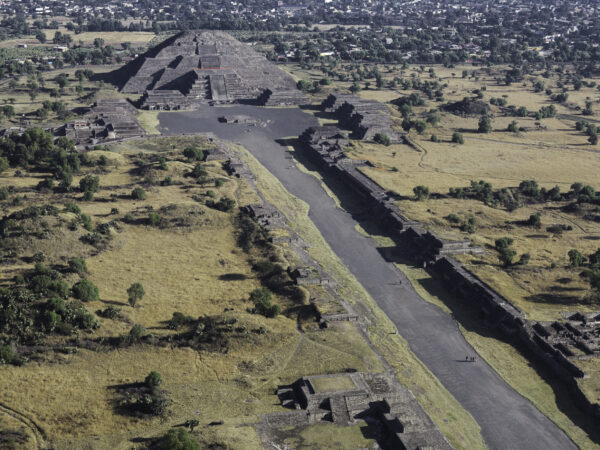 Private Transfer: Mexico City to Teotihuacan