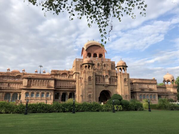 Traslado privado: origen Aeropuerto Internacional Indira Gandhi, destino Bikaner