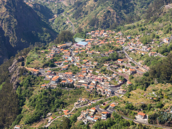 Private Transfer: Camara De Lobos to Curral Das Freiras