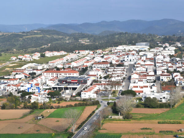 Private Transfer: Lisbon to Aljezur