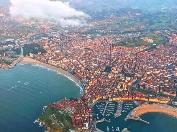 Private Transfer: Bilbao to Gijon