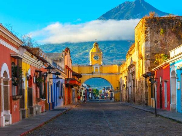 Traslado privado: origen El Paredón, destino Ciudad de Guatemala