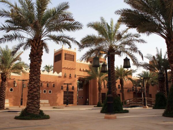 Traslado privado: origen Wadi Al Dawasir, destino Aeropuerto Internacional Rey Abdulaziz