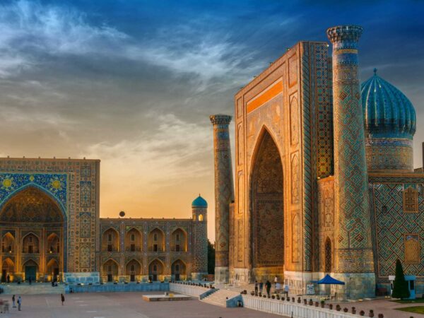 Private Transfer: Rishtan to Tashkent International Airport