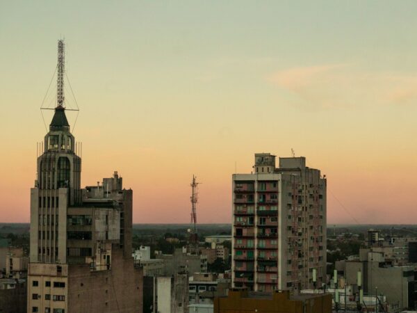 Privattransfer: Flughafen Jorge Newbery – Zarate