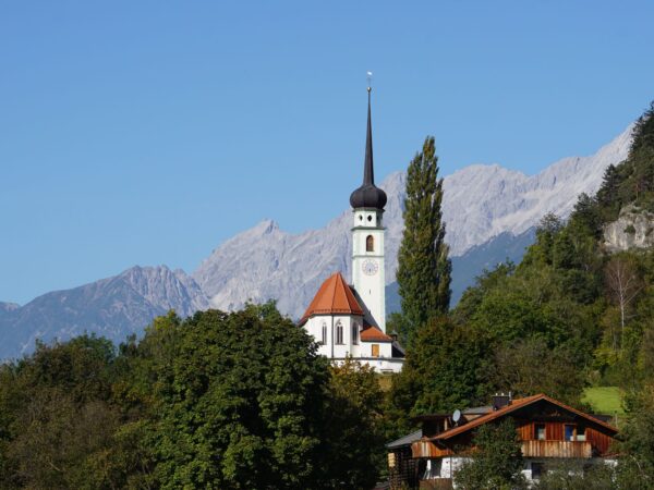 Private Transfer: Lofer to Vaclav Havel Airport Prague Cz