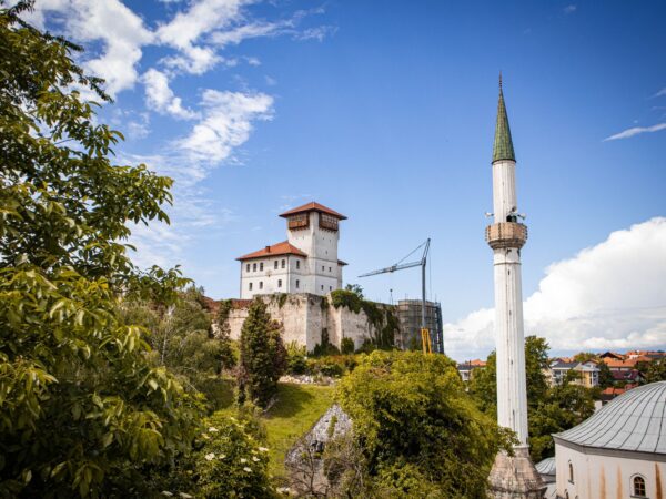 Traslado privado: origen Aeropuerto Internacional de Sarajevo, destino Tuzla