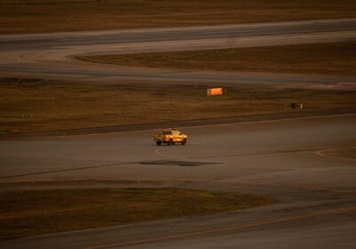 Flight delayed? Here’s how a good transfer service handles it